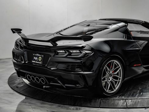 Used 2024 Chevrolet Corvette Z06 w/ Stealth Interior Trim Package RWD image 25