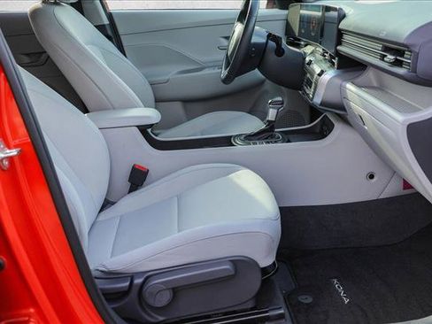 Certified 2025 Hyundai Kona SEL image 29