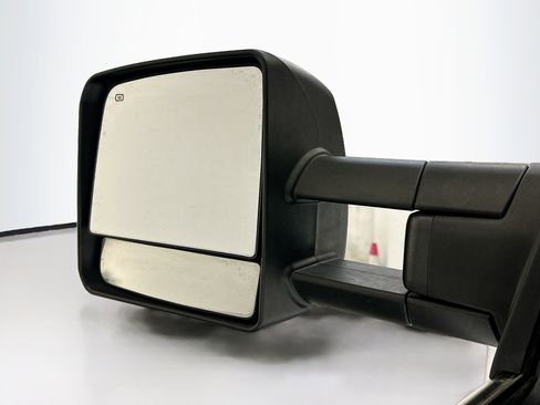 Used 2012 Toyota Tundra 4x4 CrewMax w/ Tow Pkg image 16