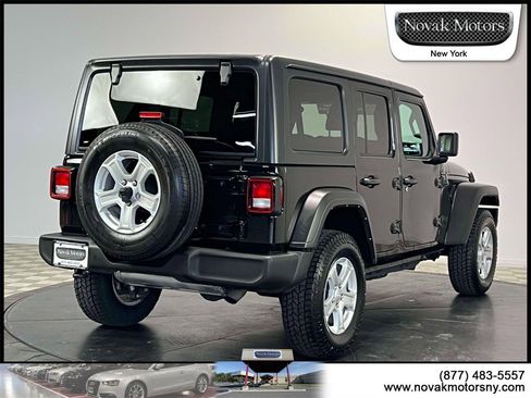 Used 2022 Jeep Wrangler Unlimited Sport image 8