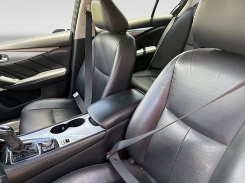 Used 2021 INFINITI Q50 Luxe w/ Seat & Sound Package AWD/4WD image 7