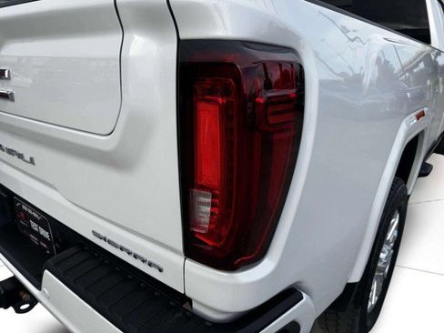 Used 2022 GMC Sierra 3500 Denali image 17