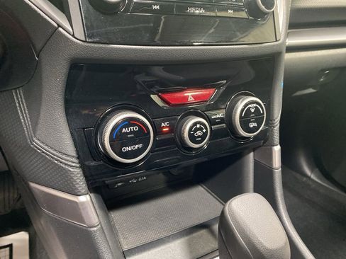 Used 2021 Subaru Forester Premium image 28