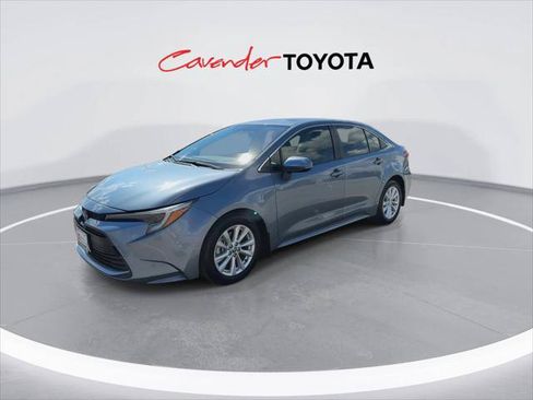 Certified 2023 Toyota Corolla XLE FWD image 4