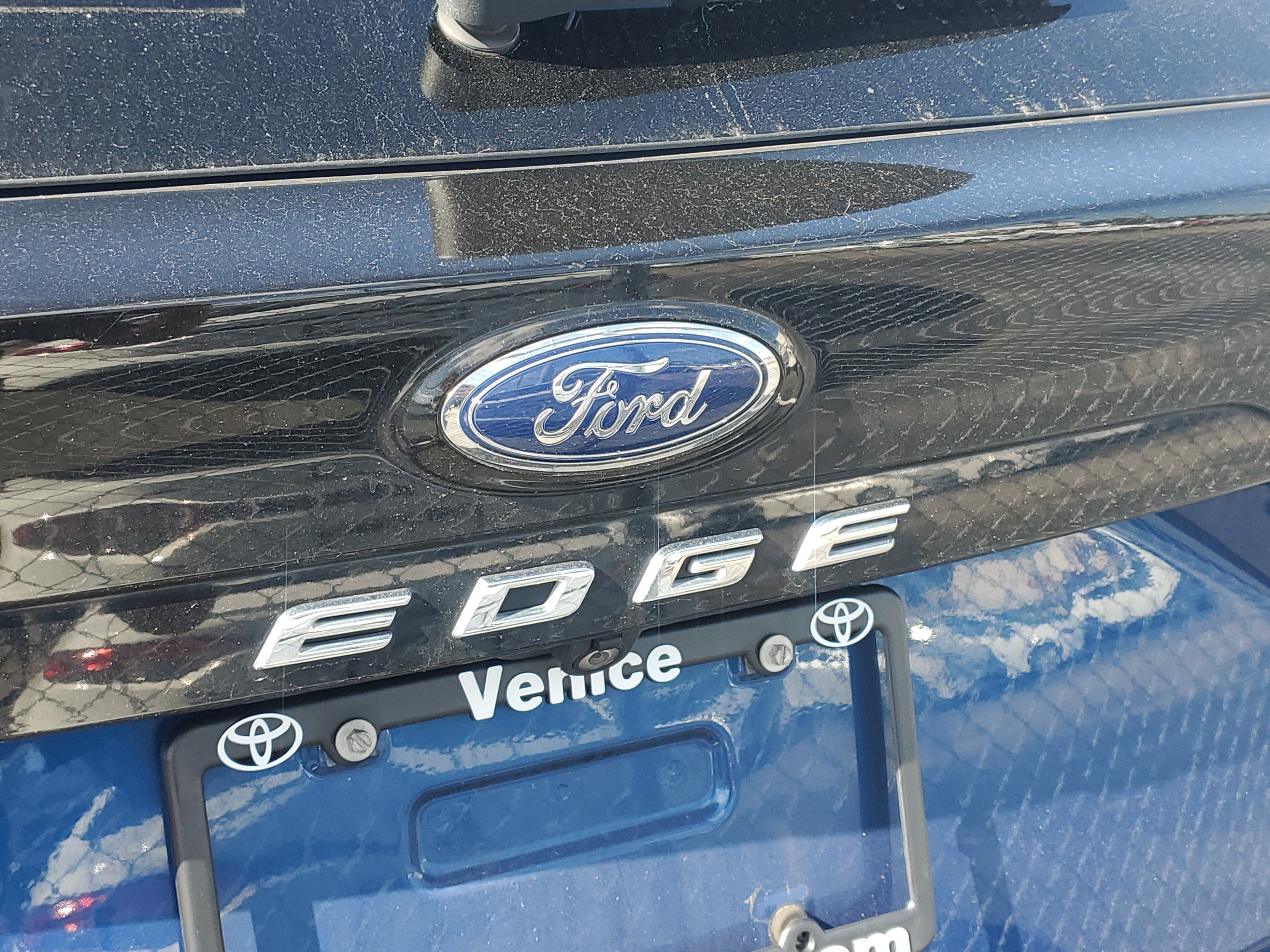 Used 2021 Ford Edge SEL w/ Convenience Package FWD image 8