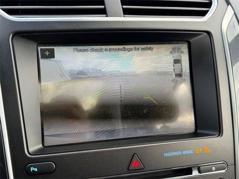 Used 2017 Ford Explorer Sport image 25