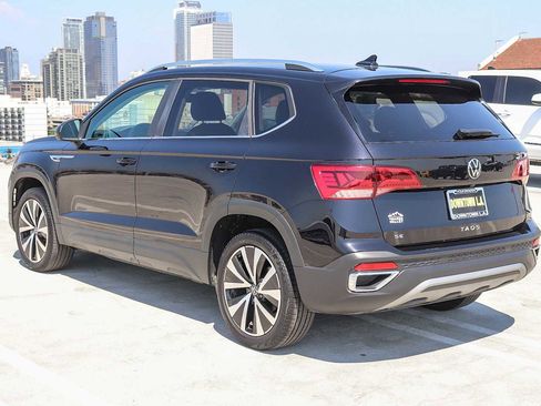 Used 2022 Volkswagen Taos SE image 6