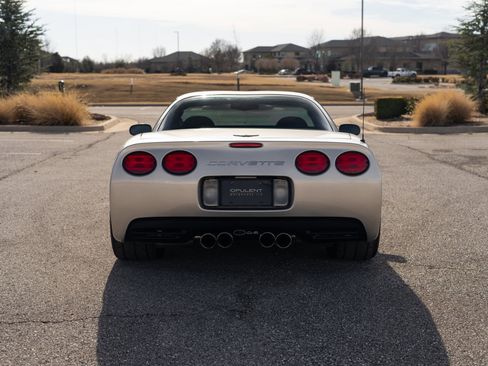 Used 2004 Chevrolet Corvette Z06 w/ Memory Package image 7