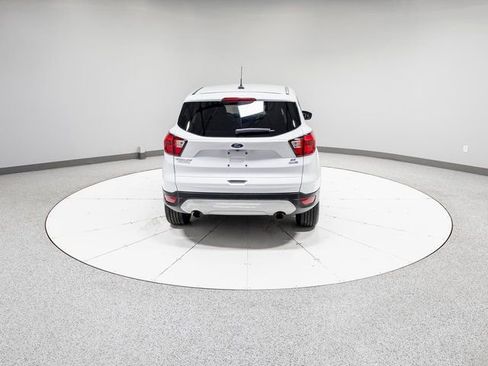 Used 2019 Ford Escape SE image 31