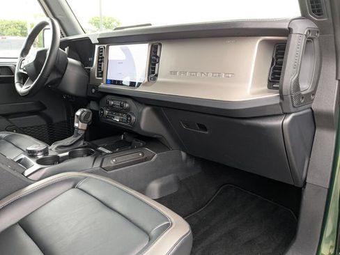 Used 2025 Ford Bronco Outer Banks AWD/4WD image 5