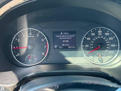 Used 2022 Kia Seltos S FWD image 31