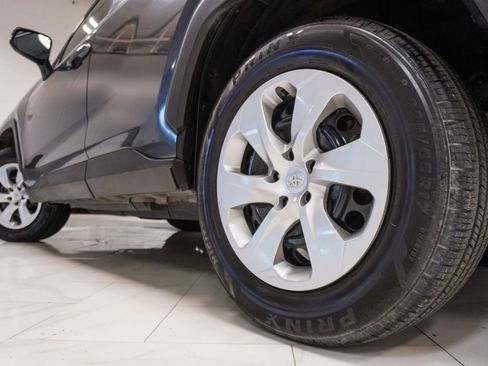 Used 2020 Toyota RAV4 LE image 30