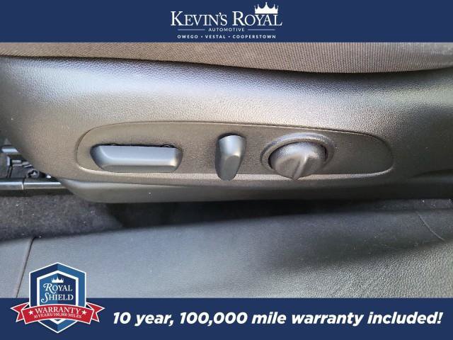 Used 2024 Chevrolet TrailBlazer LT w/ Convenience Package AWD/4WD image 11