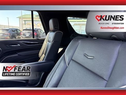 Used 2021 Cadillac Escalade Sport AWD/4WD image 38