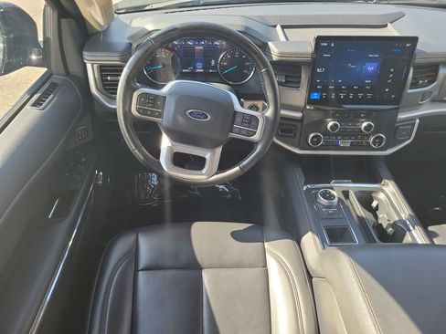Used 2024 Ford Expedition XLT RWD image 17