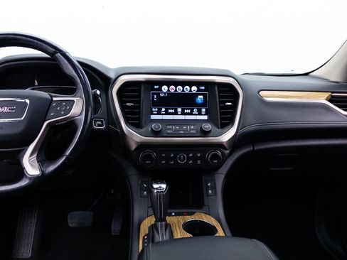 Used 2017 GMC Acadia Denali w/ Technology Package AWD/4WD image 10