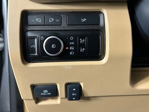 Used 2024 Ford F250 Lariat AWD/4WD image 25