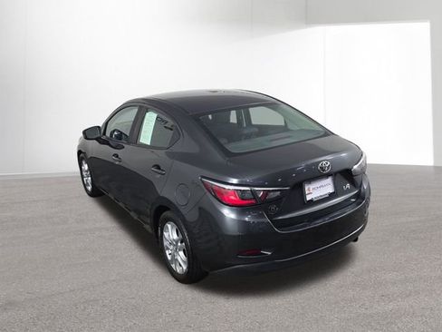 Used 2017 Toyota Yaris iA image 37