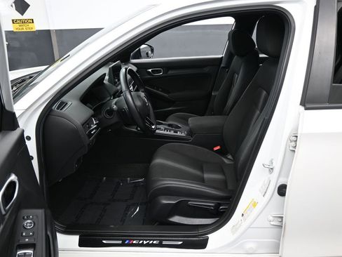 Used 2023 Honda Civic Sport image 11