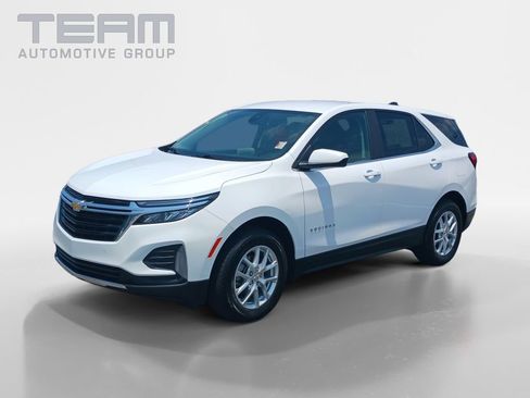 Used 2024 Chevrolet Equinox LT AWD/4WD image 3