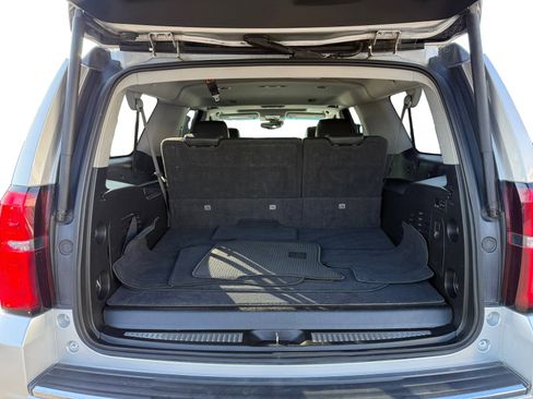 Used 2017 Chevrolet Suburban Premier image 17