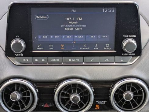 Used 2025 Nissan Sentra S image 17