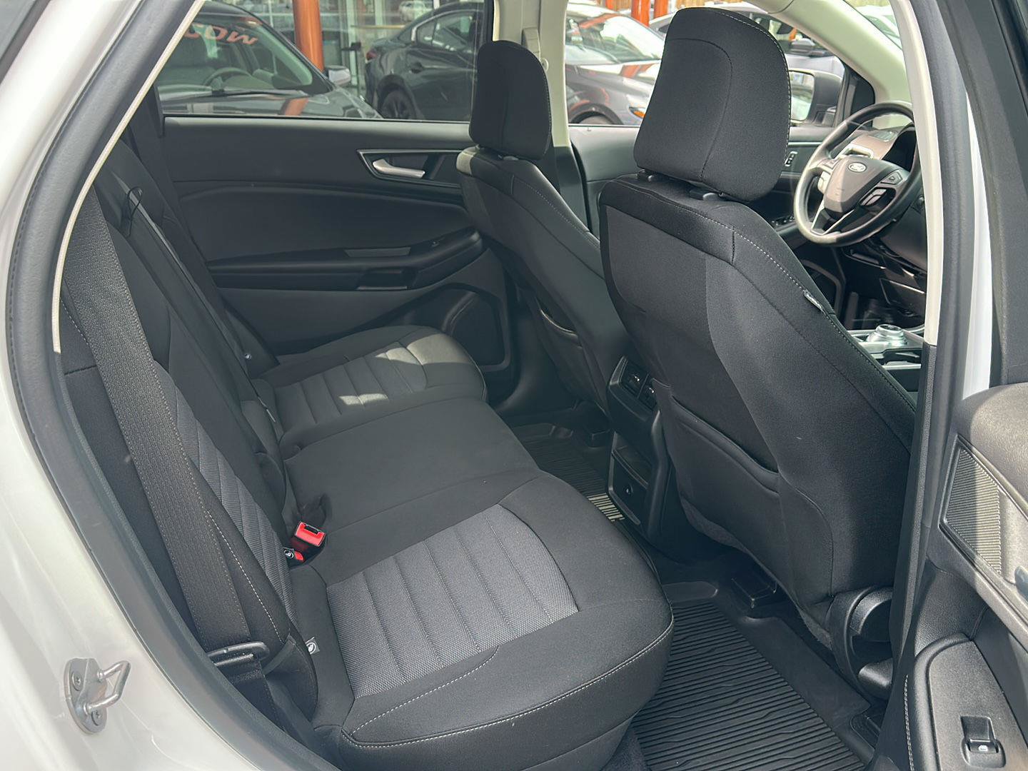 Used 2024 Ford Edge SE AWD/4WD image 11