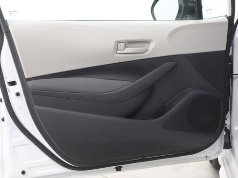 Used 2026 Toyota Corolla LE w/ LE Premium Package image 19