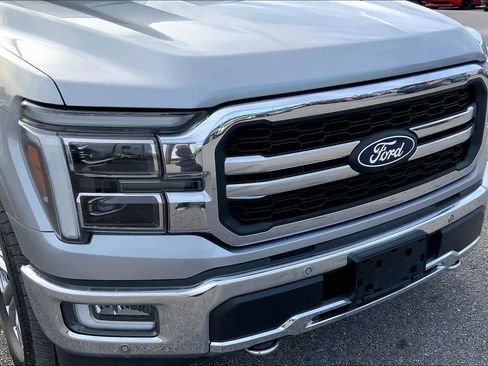 Certified 2024 Ford F150 Lariat w/ FX4 Off-Road Package image 30