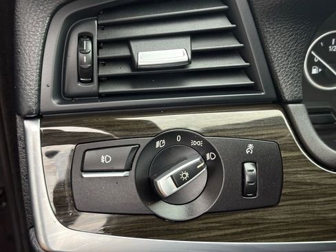 Used 2013 BMW 528i Sedan image 12