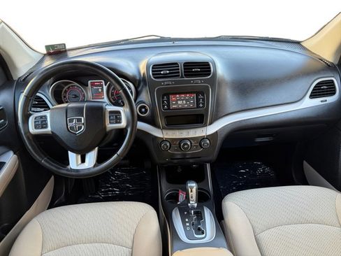 Used 2018 Dodge Journey SXT w/ Connectivity Group FWD image 13