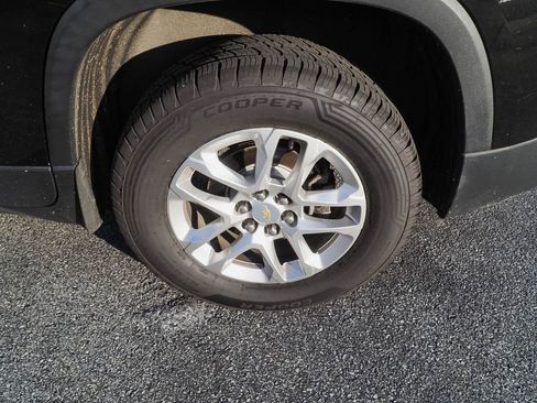 Used 2019 Chevrolet Traverse LT FWD image 7