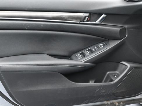 Used 2022 Honda Accord Sport image 11