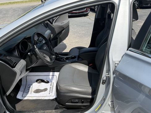 Used 2011 Hyundai Sonata Limited FWD image 14
