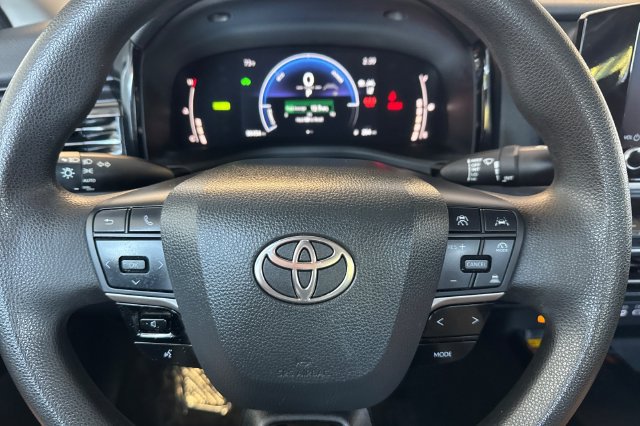 Certified 2025 Toyota Camry LE FWD image 27