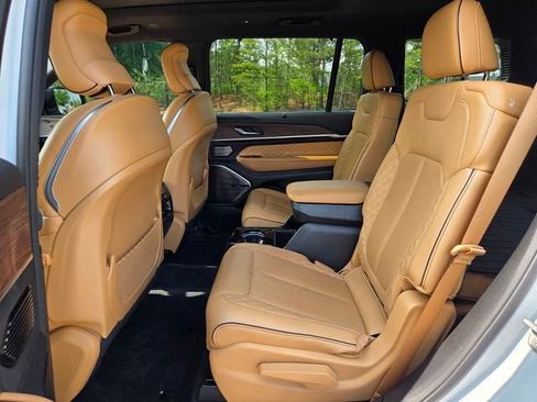 Used 2022 Jeep Grand Cherokee L Summit w/ Advanced Protech Group IV AWD/4WD image 13