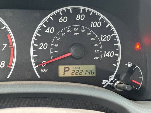 Used 2010 Toyota Corolla LE image 24