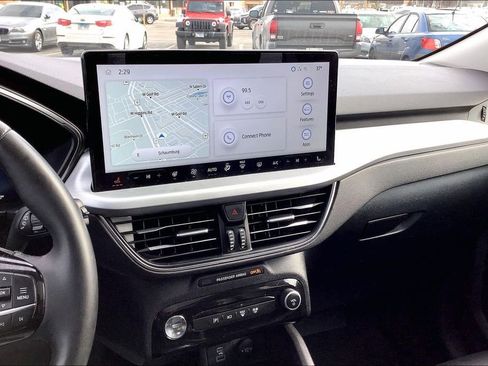 Used 2023 Ford Escape Platinum image 6