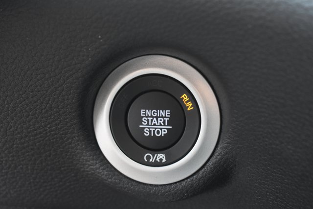 New 2027 Chrysler Pacifica Limited AWD/4WD image 31