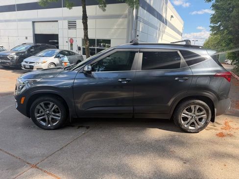 Used 2021 Kia Seltos S AWD/4WD image 7