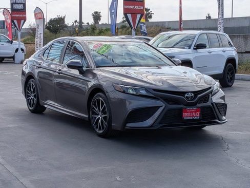 Used 2024 Toyota Camry SE w/ Cold Weather Package AWD/4WD image 3