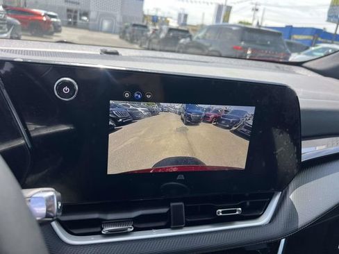 Used 2026 Chevrolet Equinox LT AWD/4WD image 28