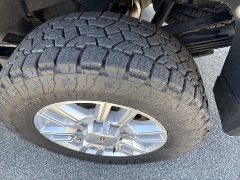 Used 2024 GMC Sierra 3500 SLE w/ SLE Value Package AWD/4WD image 18