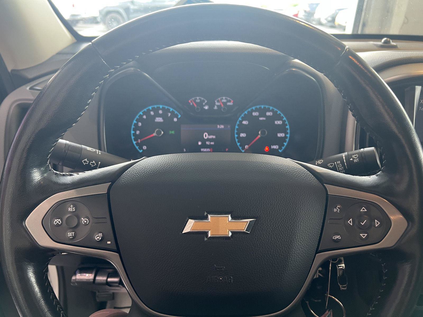 Used 2022 Chevrolet Colorado Z71 AWD/4WD image 16