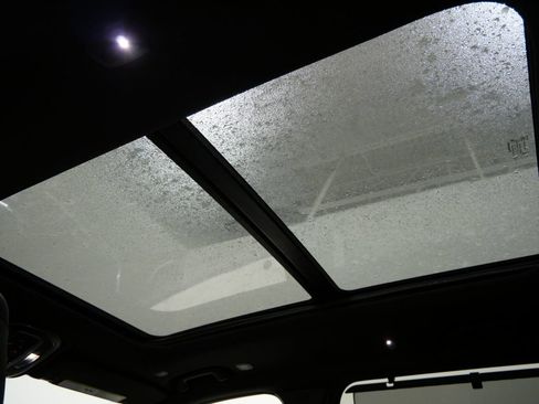 Used 2024 Jeep Grand Cherokee L Limited w/ Luxury Tech Group II image 4