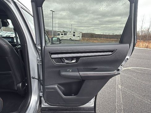 Used 2025 Honda CR-V Sport Touring image 18
