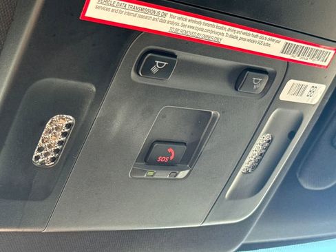 Used 2025 Toyota Camry SE image 30