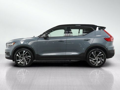 Used 2020 Volvo XC40 T5 R-Design AWD/4WD image 2