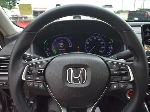 Used 2018 Honda Accord Touring image 29
