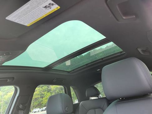 Used 2025 Audi Q3 2.0T Premium image 6